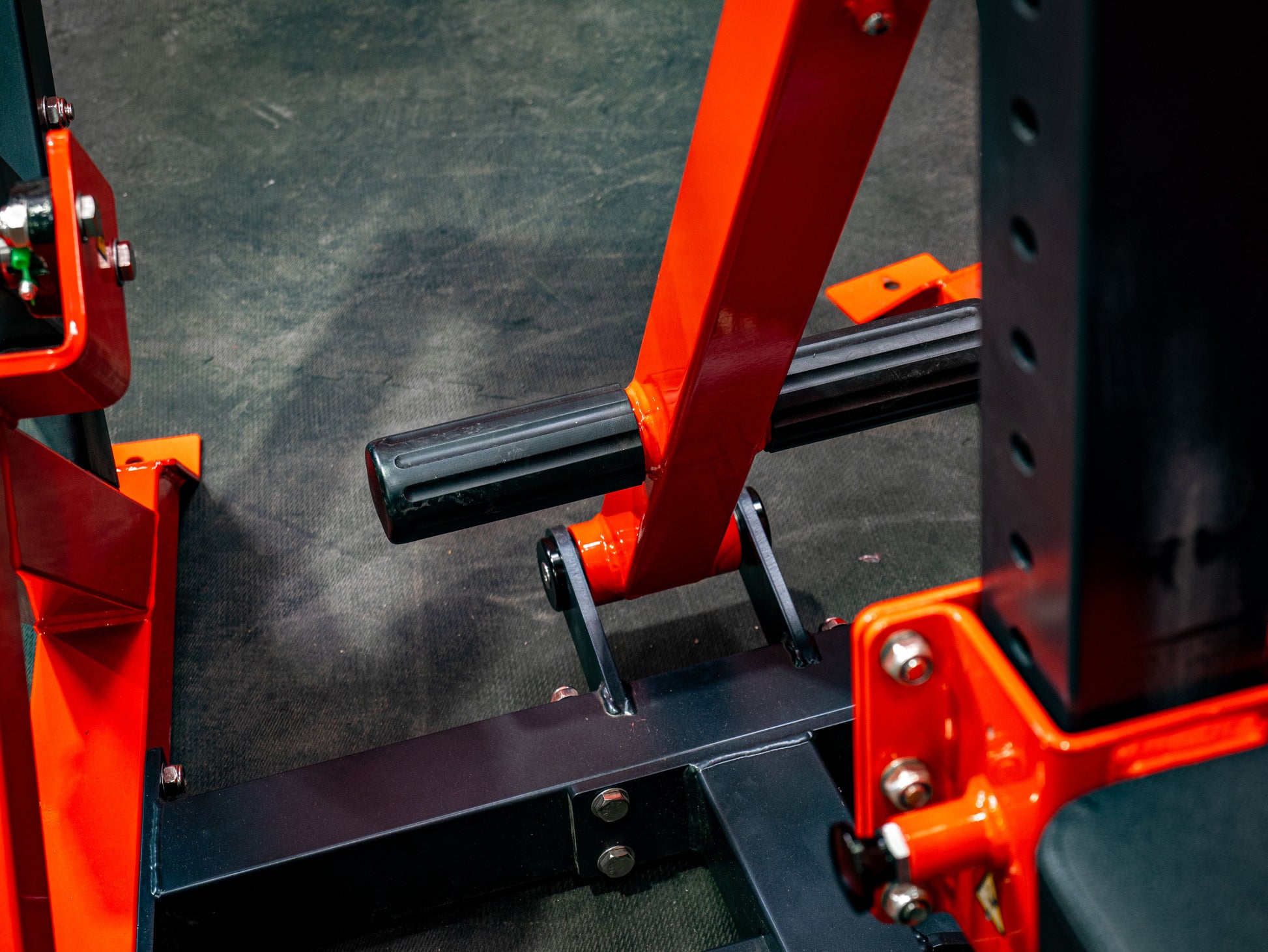 BUILD Seated Vertical Row (New)
