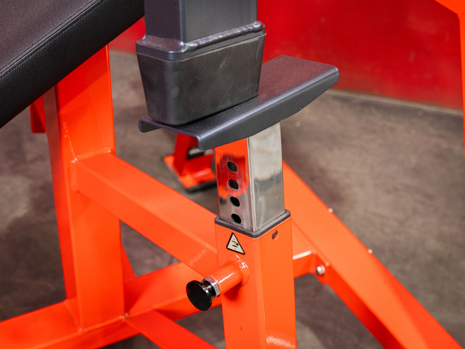 BUILD Plate Loaded Incline Chest Press (New)