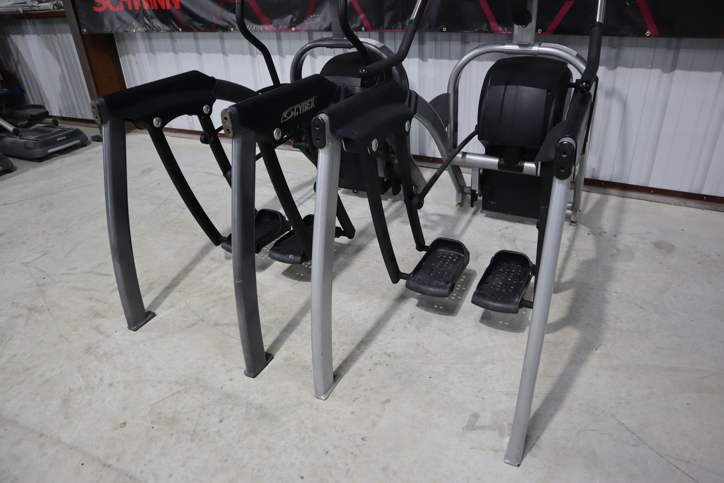 Paquete Cybex Arc Trainer * One 630A Total Body, One 620A Lower Body * (Usado)