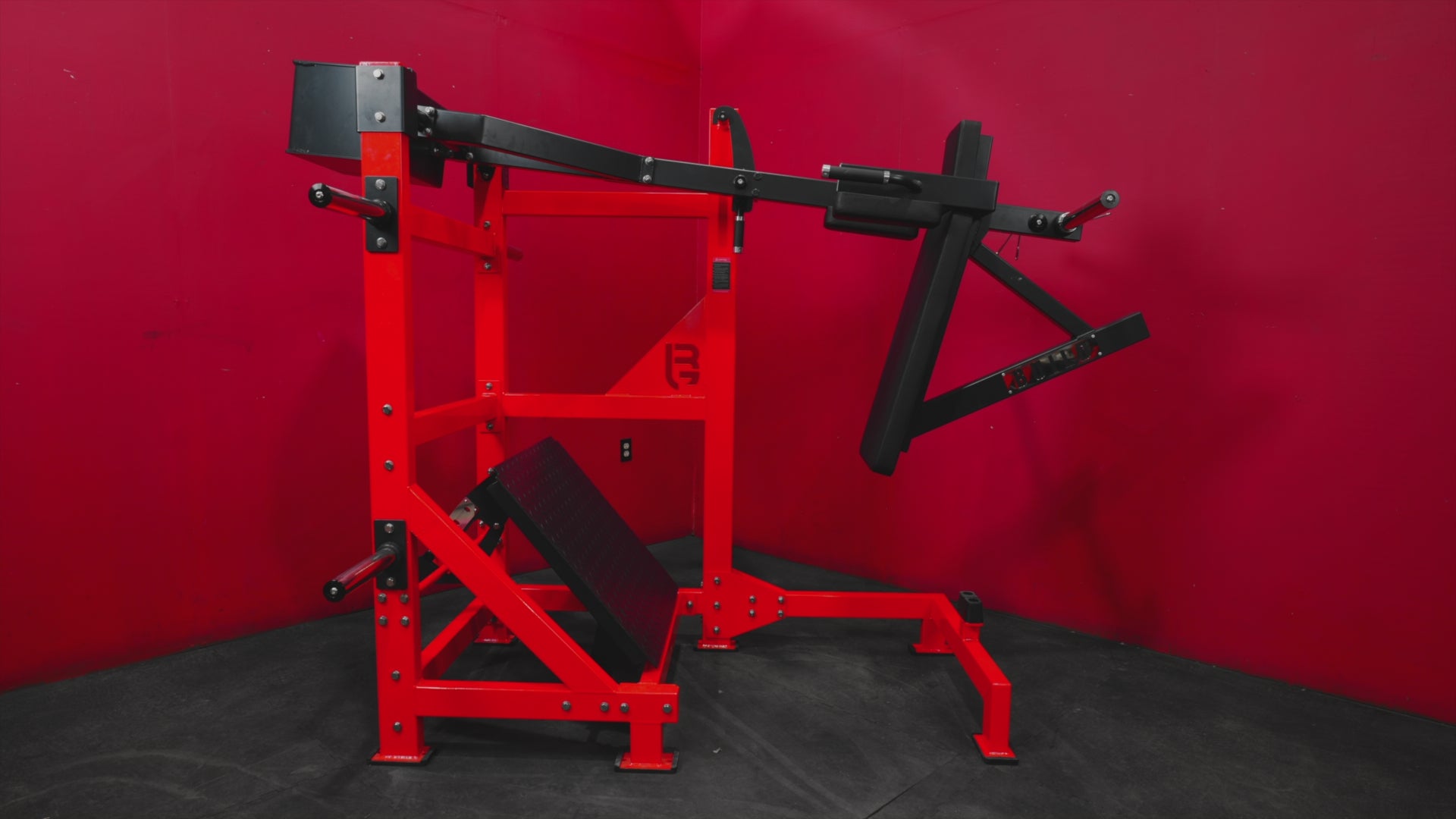 BUILD Pendulum Squat (New)