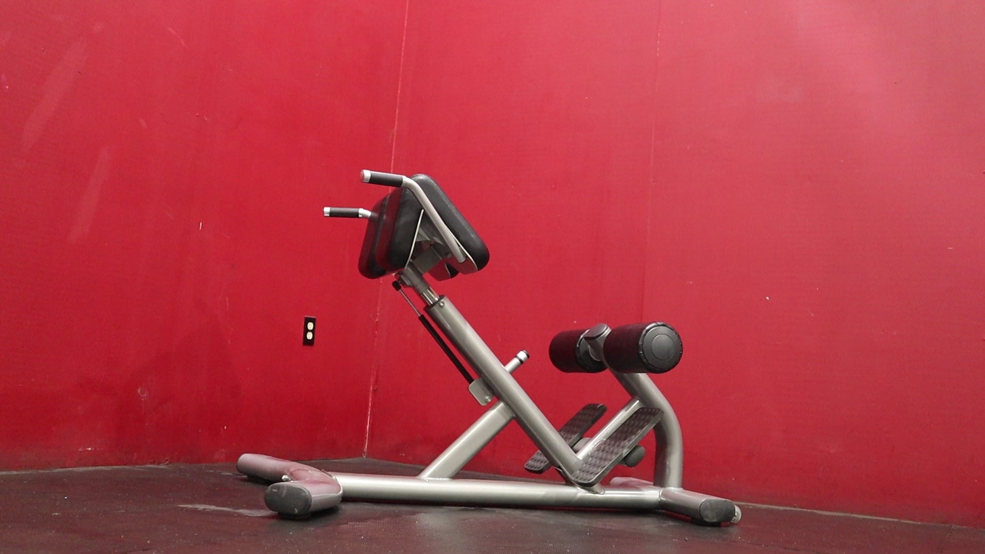 Life Fitness Signature Series Back Extension (Remanufactured)