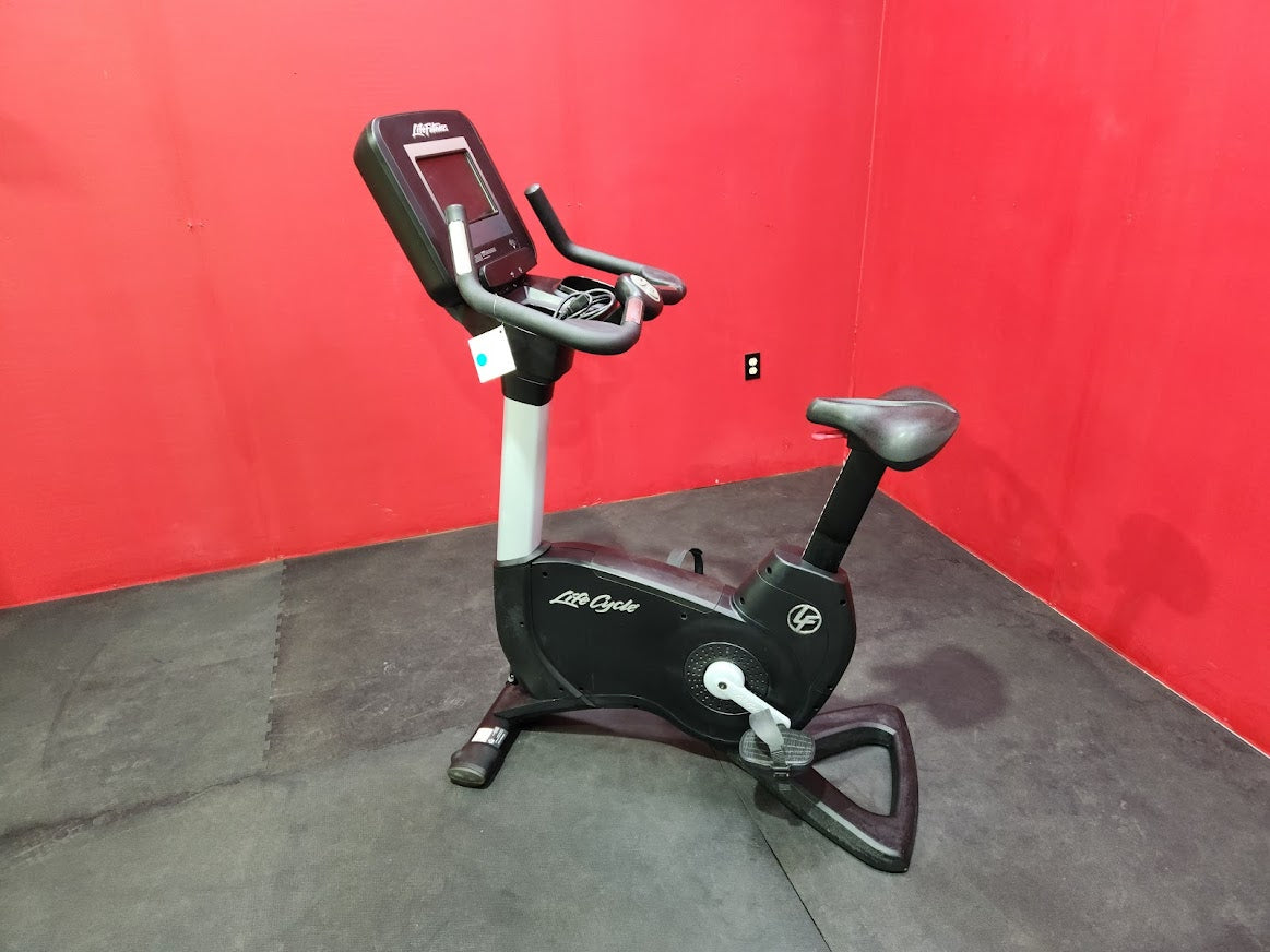 Life Fitness Lifecycle Discover SI 95C Elevation Upright Bike (Refurbished)