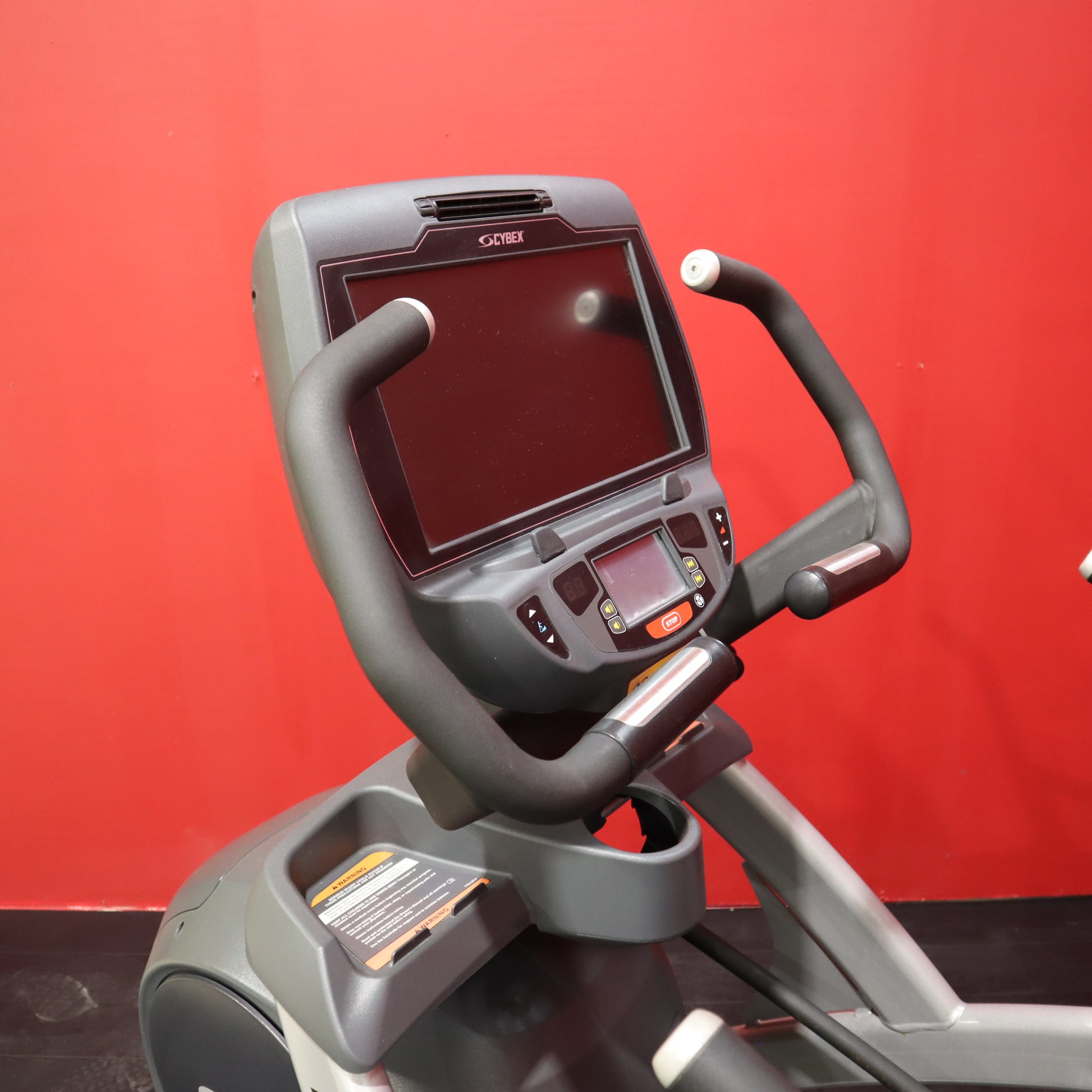 Cybex 771A Lower Body Arc Trainer w/E3 Console (Remanufactured)