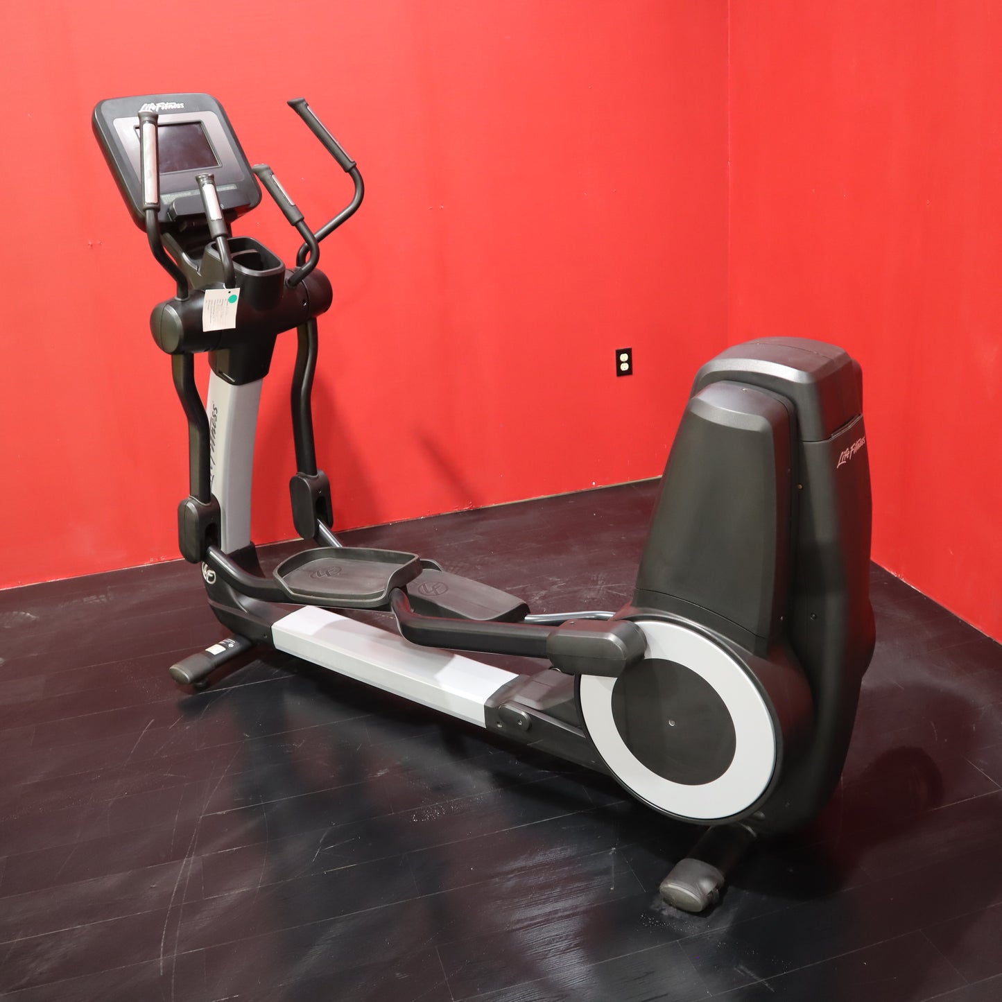 Life Fitness Discover SI 95X Elliptical Trainer (Refurbished)