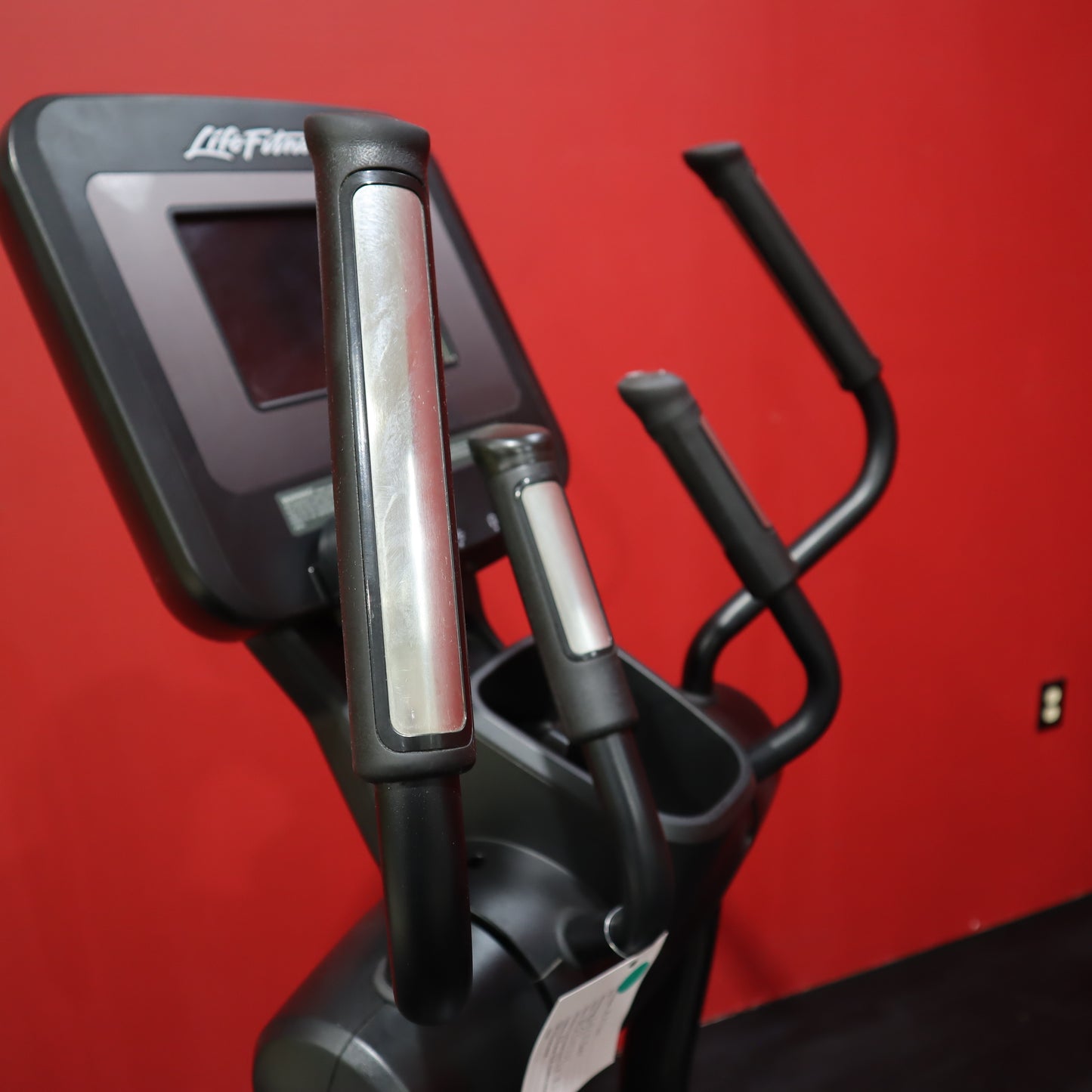 Life Fitness Discover SI 95X Elliptical Trainer (Refurbished)