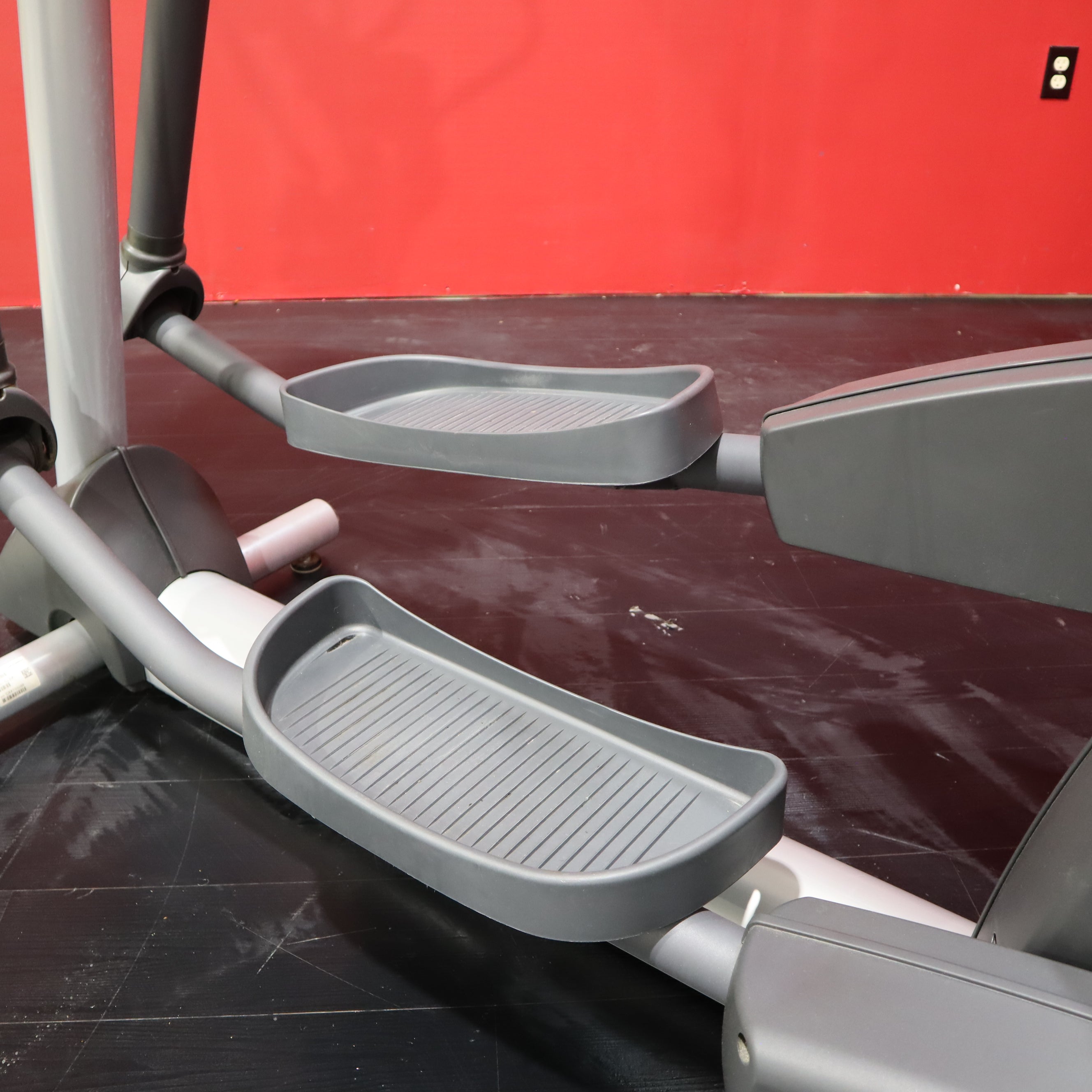 Life fitness club discount series cross trainer