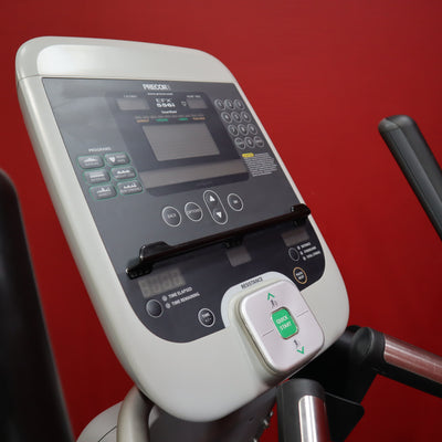Precor EFX 556i Entrenador elíptico de cuerpo total con consola de experiencia (reformado)