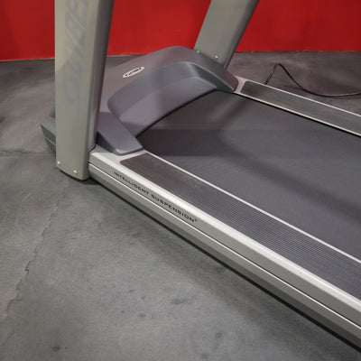 Cybex 625T Treadmill w/E3 Consola (Reacondicionado)