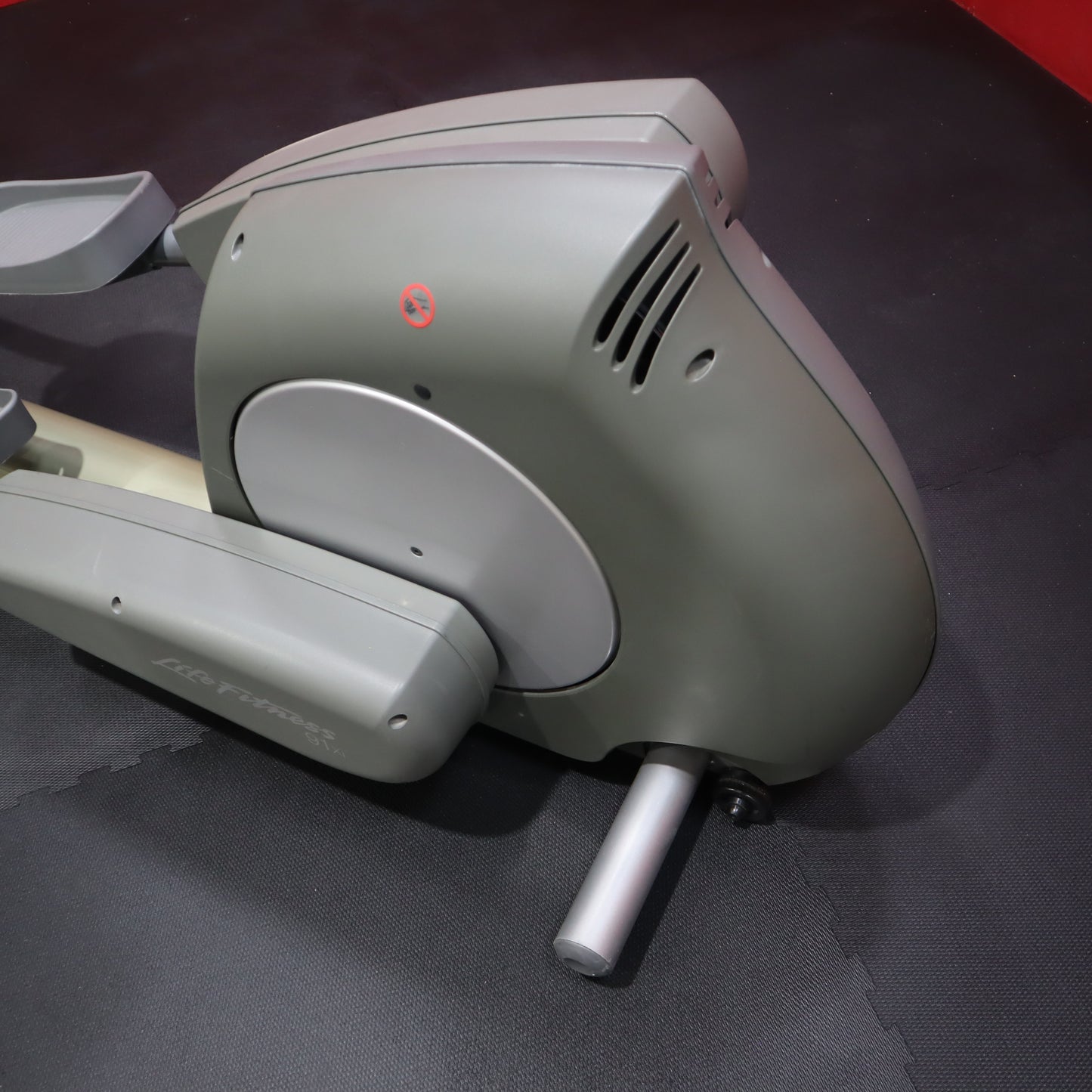 Life Fitness 91XI Elliptical Trainer (Used)