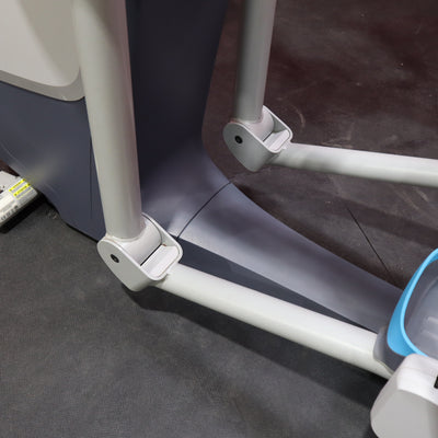 Precor AMT-12 835 Adaptive Motion Trainer (Open Stride) w/Consola P30 (Reacondicionado) * ENVÍO GRATIS *