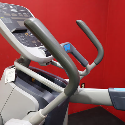 Precor AMT-12 835 Adaptive Motion Trainer (Open Stride) w/Consola P30 (Reacondicionado) * ENVÍO GRATIS *