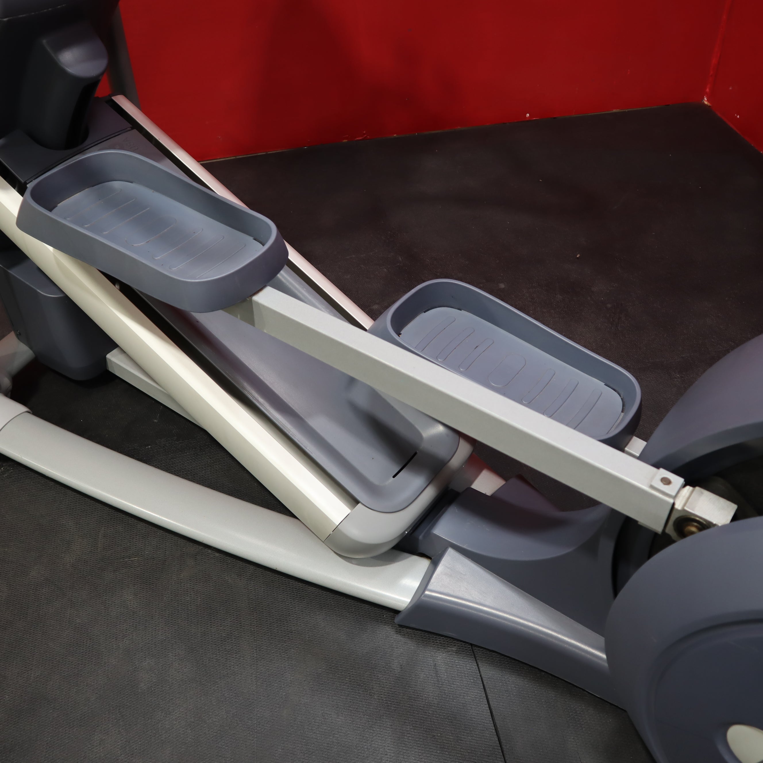 Precor efx online 833