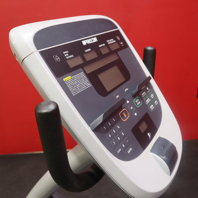 Precor RBK 835 bicicleta recumbente w/consola P30 (reformado)