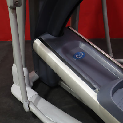 Entrenador elíptico de cuerpo total Precor EFX 576i con consola de experiencia (reformado)